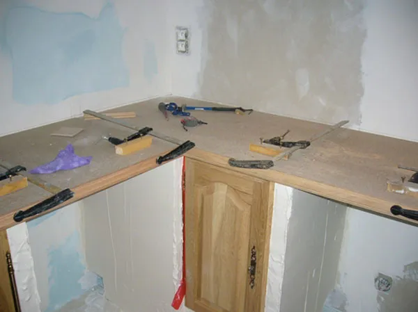 Finition des corniches