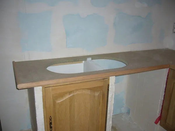 Découpe de l'emplacement de l'évier