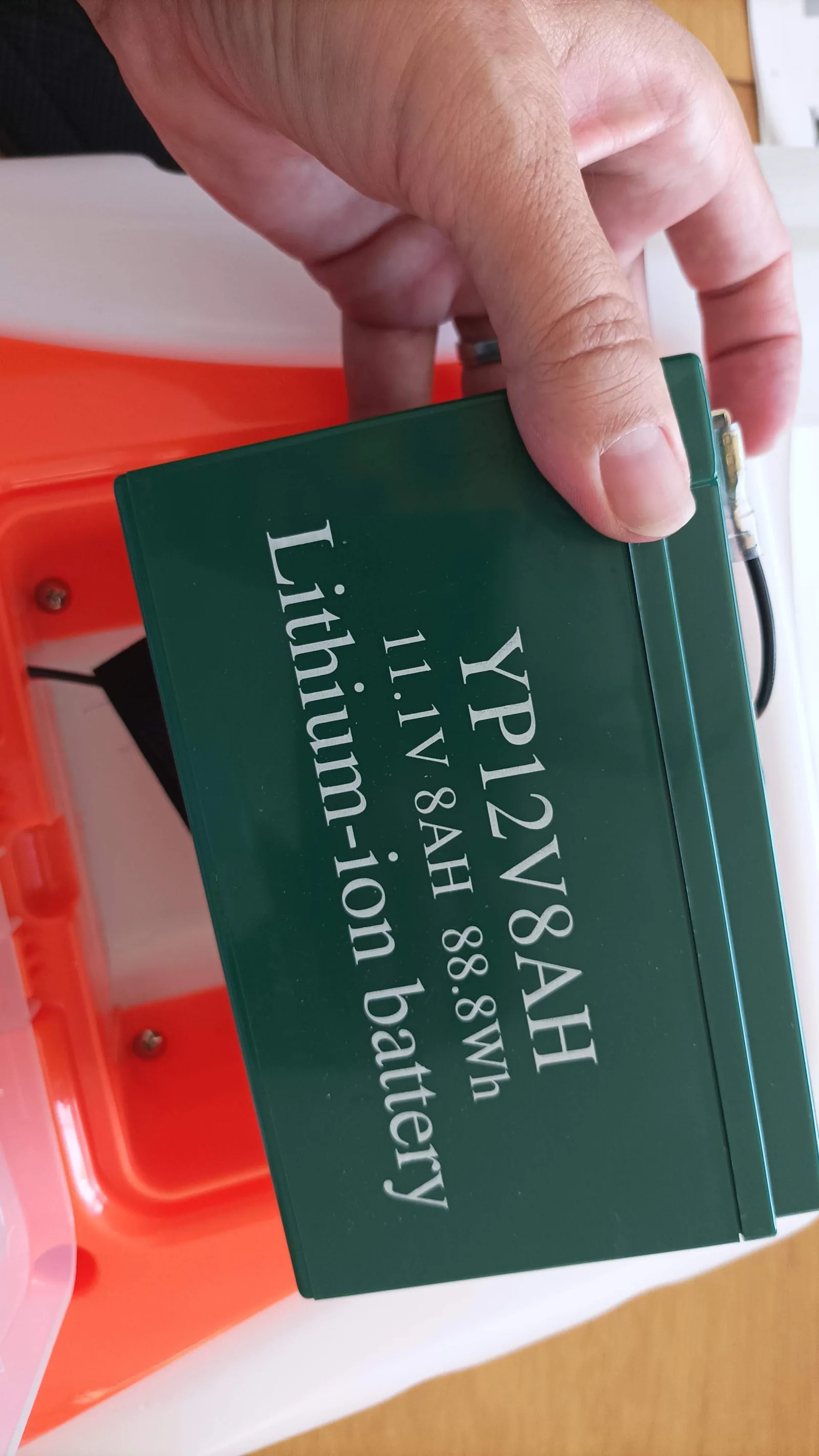 Batterie lithium-ion 12 V / 8 Ah VEVOR Batterie lithium-ion 12V 8Ah du pulvérisateur VEVOR